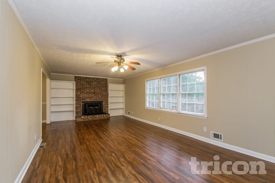 Building Photo - 4273 Ipwich Ct SW