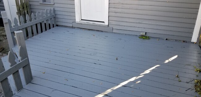 Building Photo - 7408 Dudley Ave