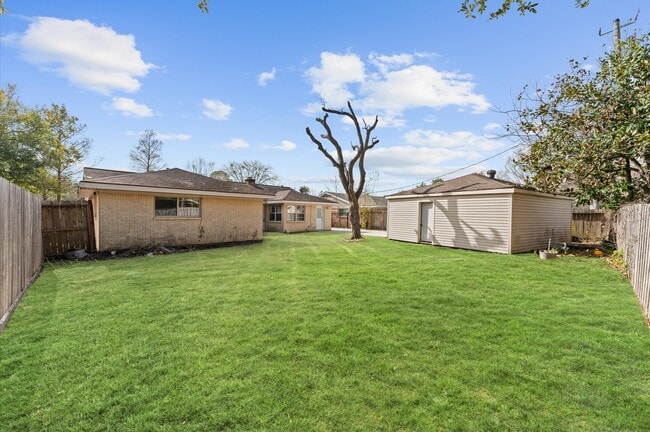 Building Photo - 6026 McKnight St