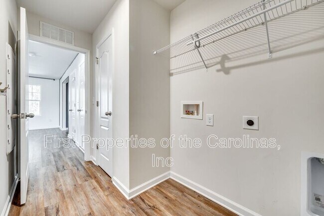 Building Photo - 1131 Ava Trail Ln