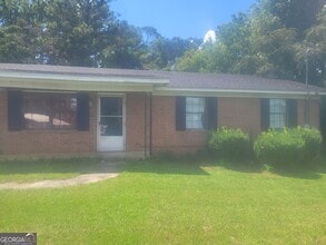 Building Photo - 1100 Reddick St