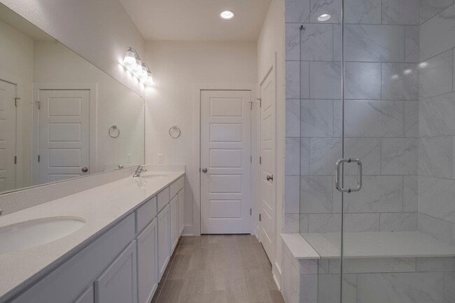 Building Photo - 9102 Moonstone Dr