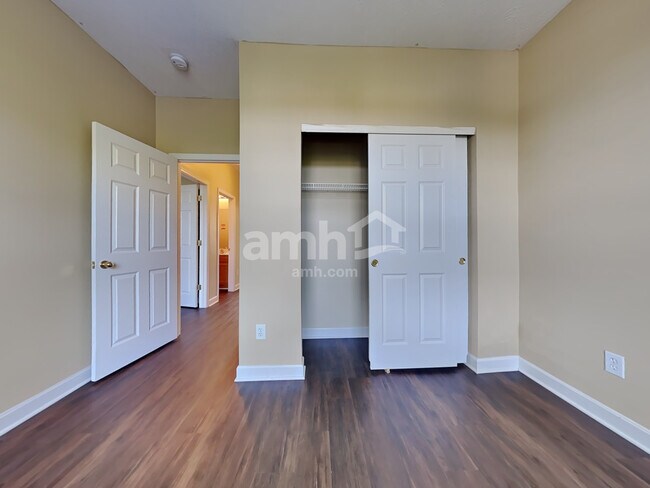 Building Photo - 1542 Quarter Horse Cir