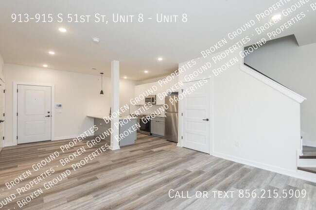 Building Photo - 913-915 S 51st St, Unit 8-Unit 8