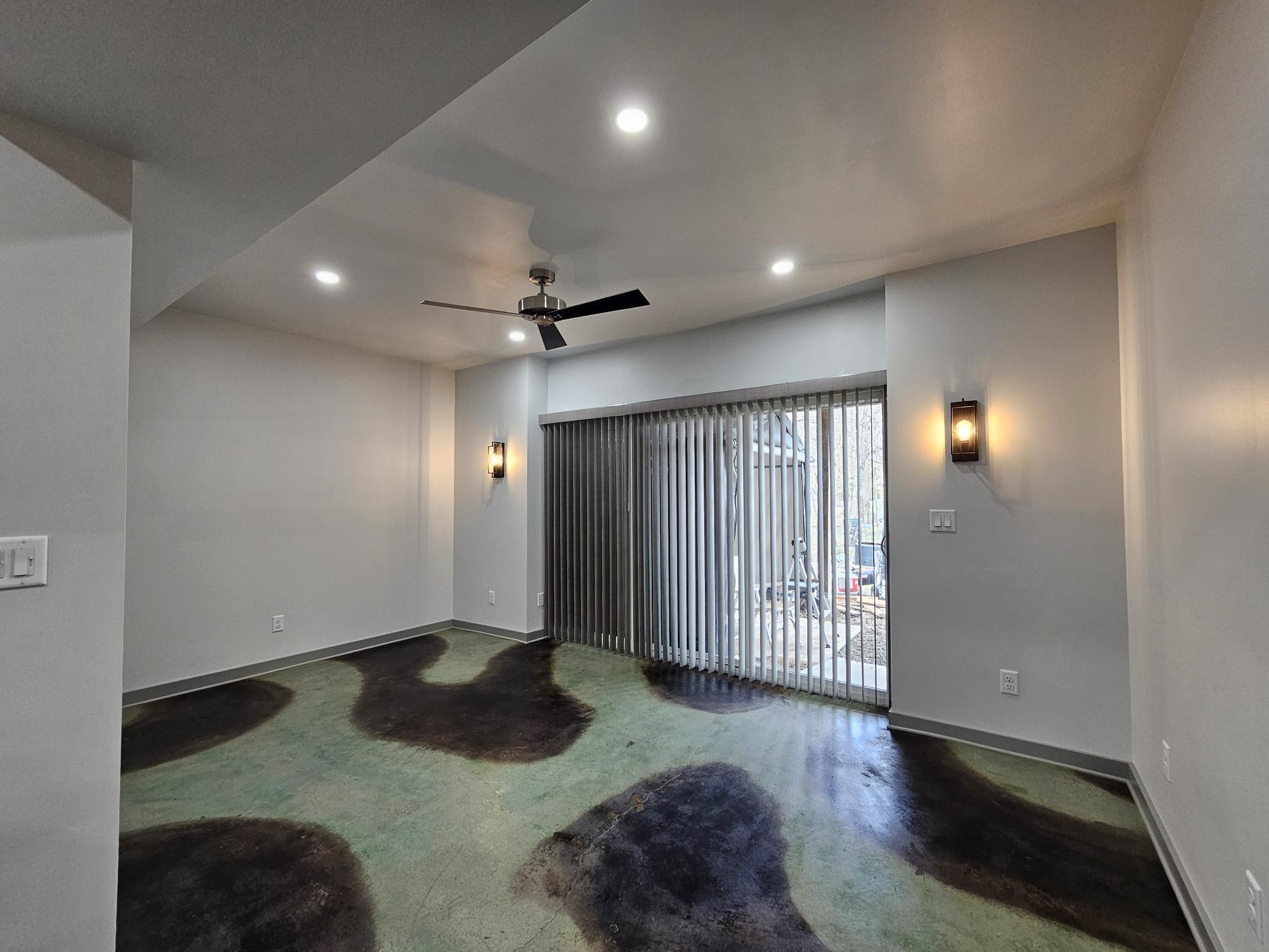 Living area - 3134 Hermina St