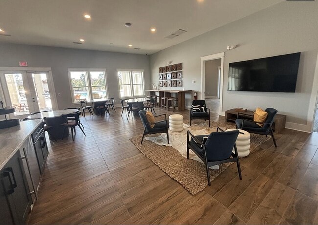 Building Photo - 45 Splendor Run