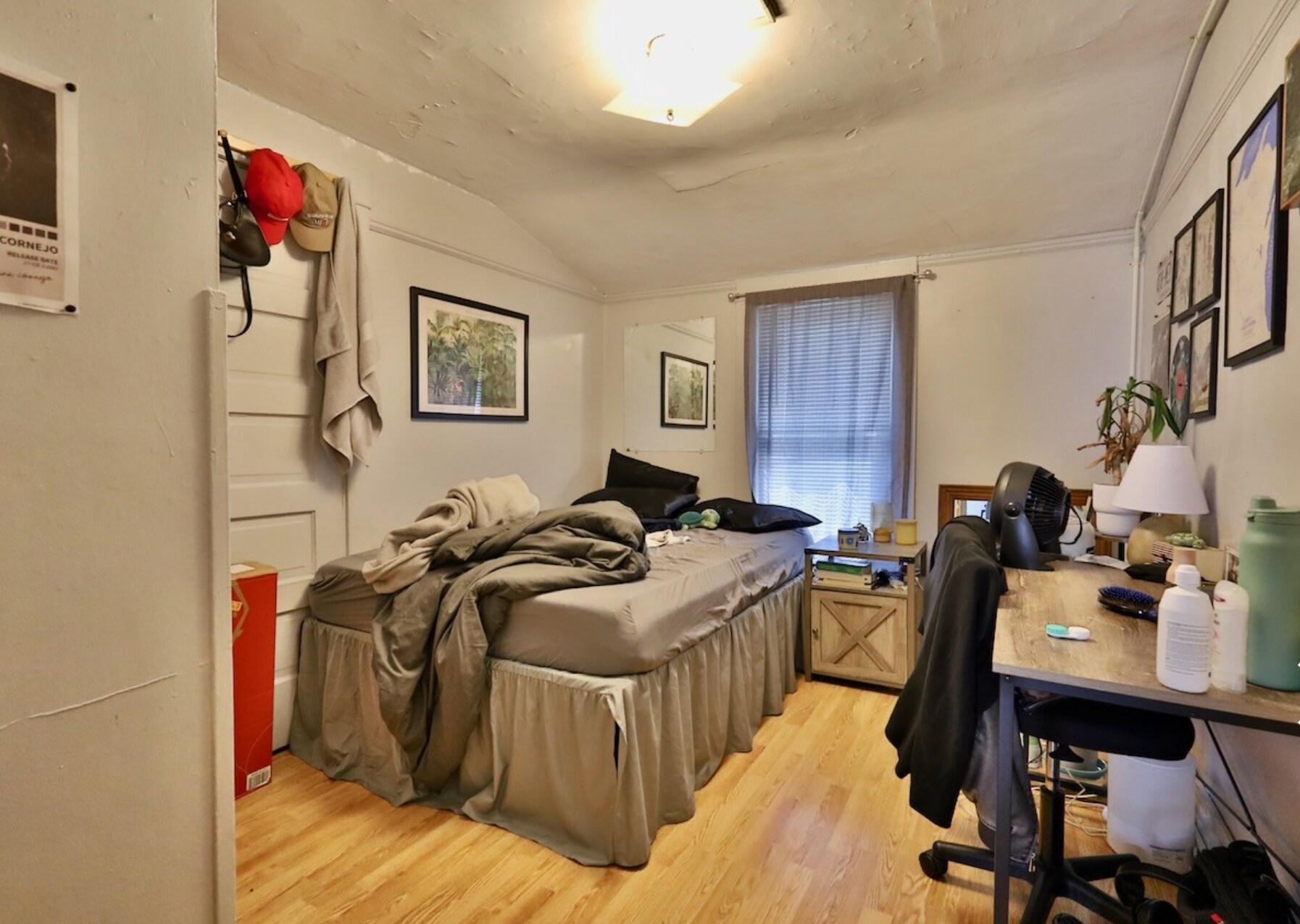 Building Photo - 554 W Mifflin St