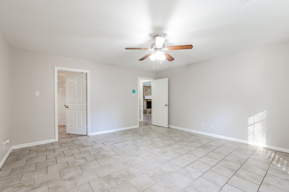 Building Photo - 11715 Gardenglen Dr