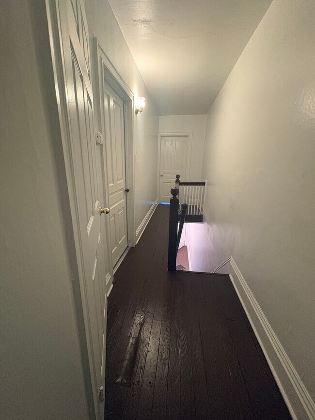 Building Photo - 3 Bedroom 1 Bath House-York City SD