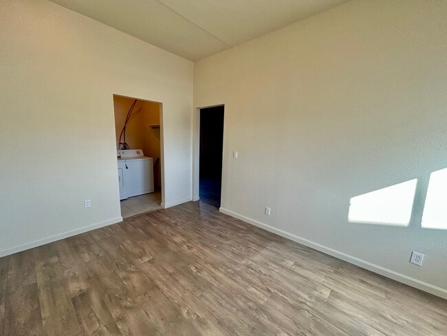 Building Photo - 904 Dresslerville Rd