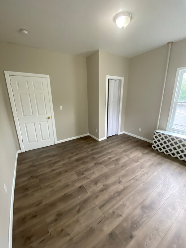 Building Photo - 445 Albany Ave