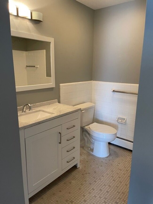 Building Photo - Downtown Rochester Condo- Heat and Water I...