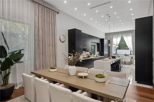 Building Photo - 5535 Shirley Ave