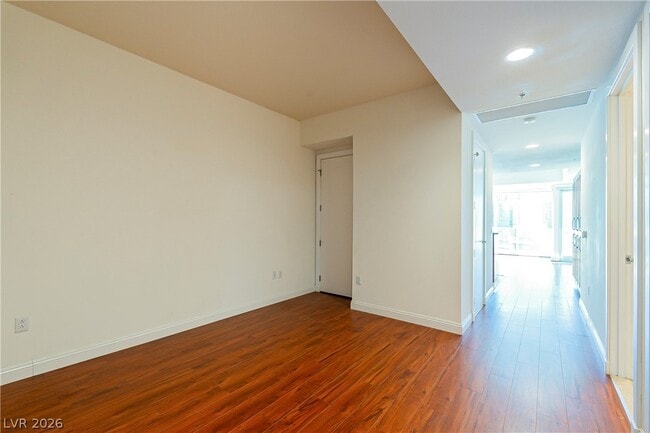 Building Photo - 4525 Dean Martin Dr