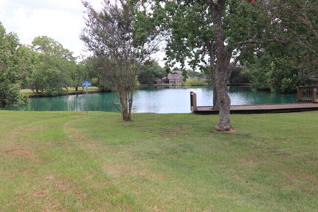 Building Photo - 7950 Riviera Ct