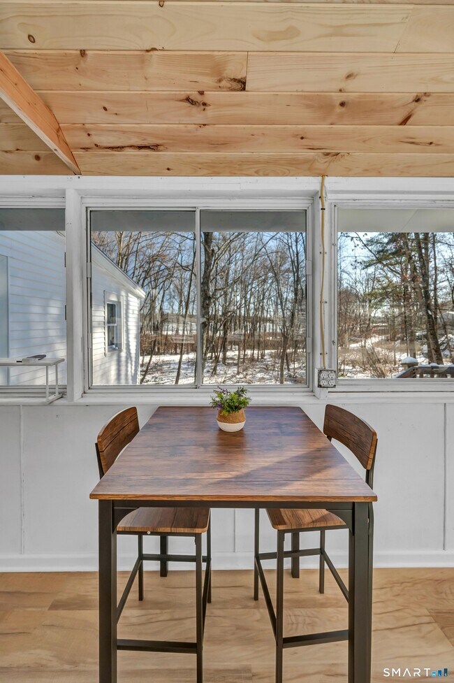 Building Photo - 12 Park Rd