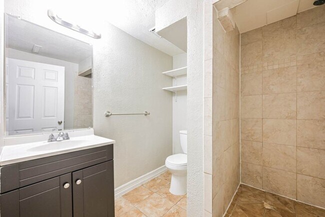 Building Photo - 1774 S Genoa Way