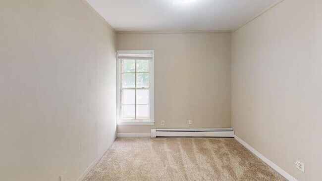 Building Photo - 424 N State St