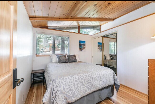 Building Photo - 3045 Watson Dr