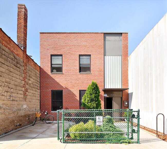 Building Photo - 1543 Dean St