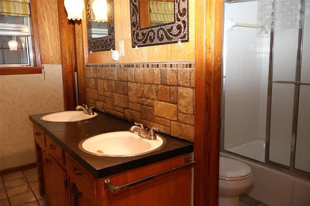 Building Photo - 411 Lloyds Ln