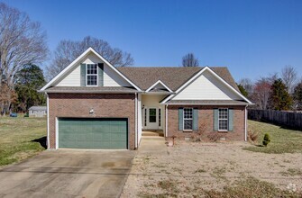 Building Photo - Country Living with City Sharpness