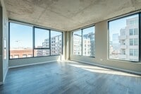 Building Photo - 951 W Washington Blvd