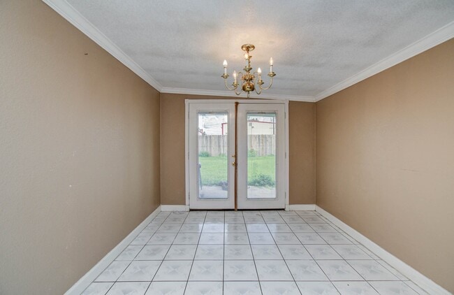 Building Photo - 2508 Grape Ln