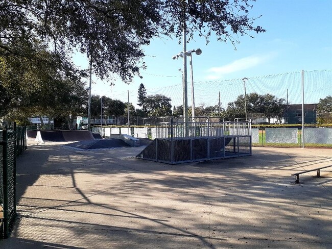 Building Photo - 314 Windrush Blvd