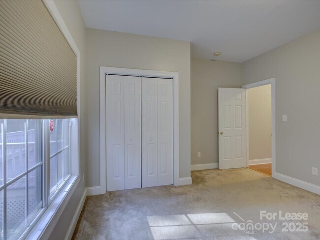 Building Photo - 4405 Sugar Cane Ct