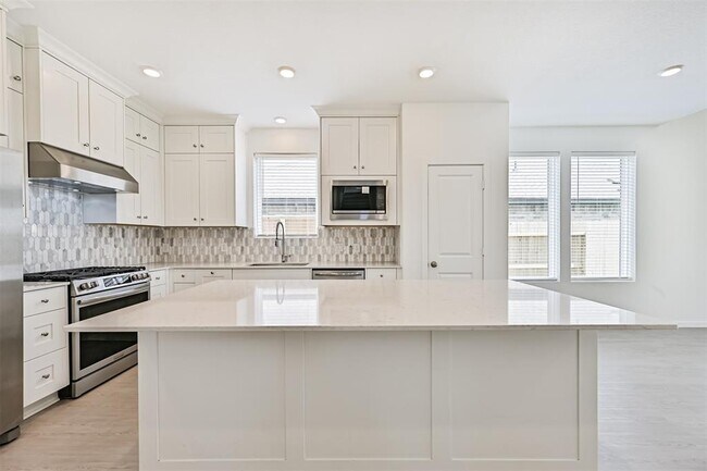Building Photo - 2710 Meridian Spgs Dr