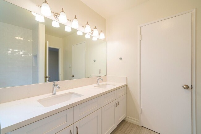 Building Photo - Beautiful Rancho Palos Verdes Home