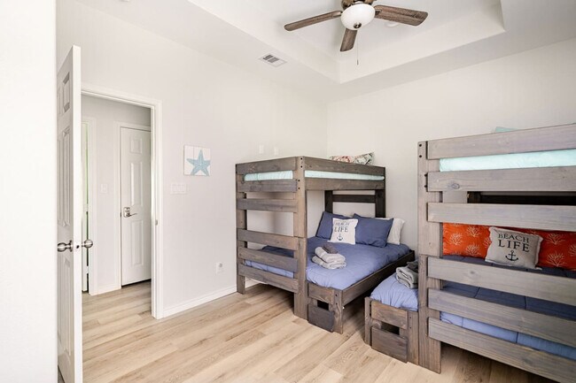 Building Photo - 1714 TX-87