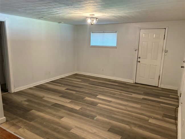 Building Photo - 5717 Eunice St