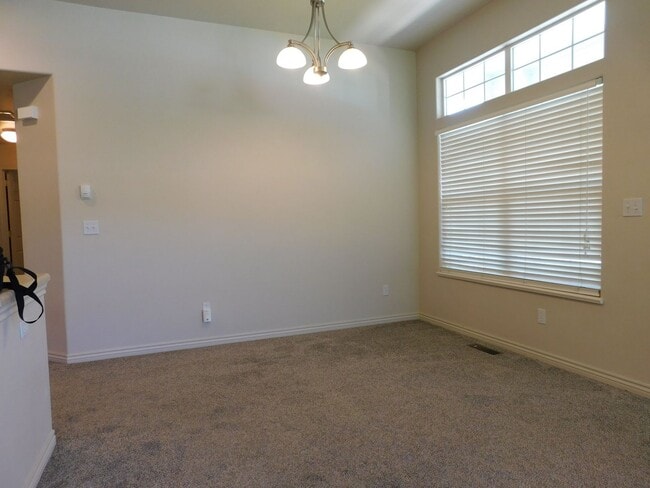 Building Photo - The Glen at Horizon Drive
