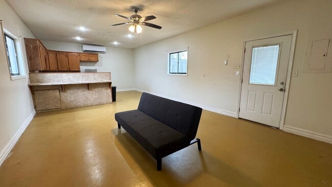 Building Photo - 284 Connie Lynne Dr