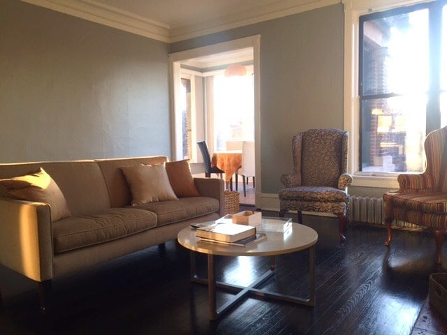 Building Photo - 5129 S Ingleside Ave