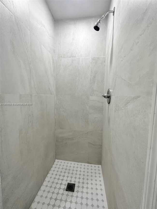 Building Photo - 60 NE 78th St
