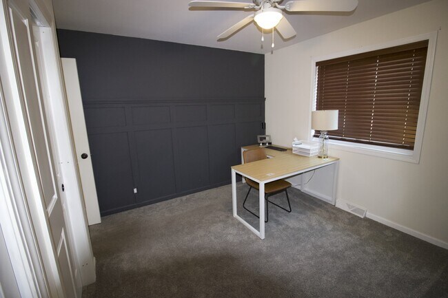 Building Photo - 2812 Stonebridge Dr
