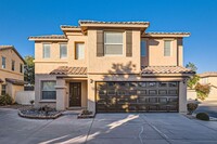 Building Photo - Beautiful 5 bedroom home in Silverado Ranc...