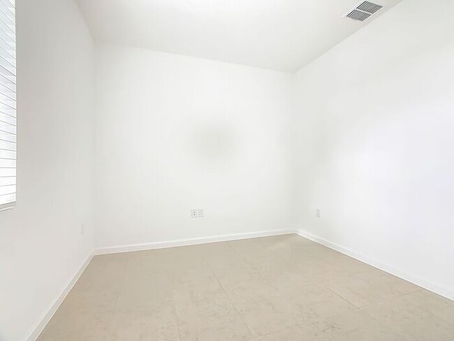 Building Photo - New Luxury Townhome in Celebration, FL Corner unit. All porcelain tiled floors. Aleutian model by...