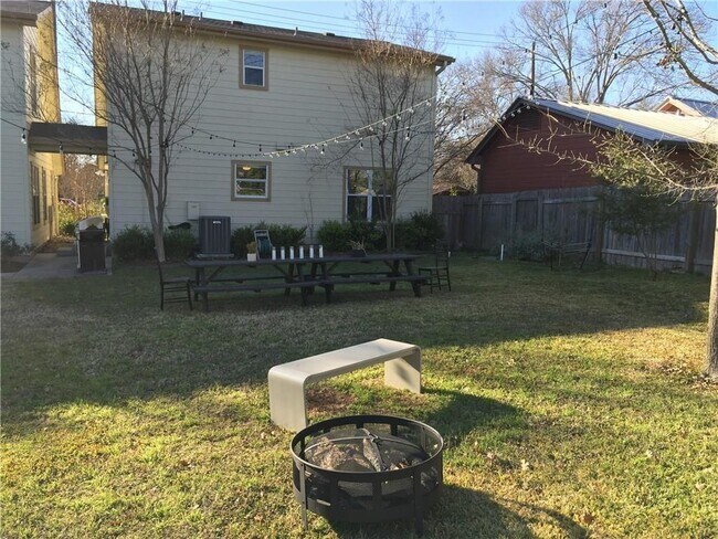 Building Photo - 5505 Montview St