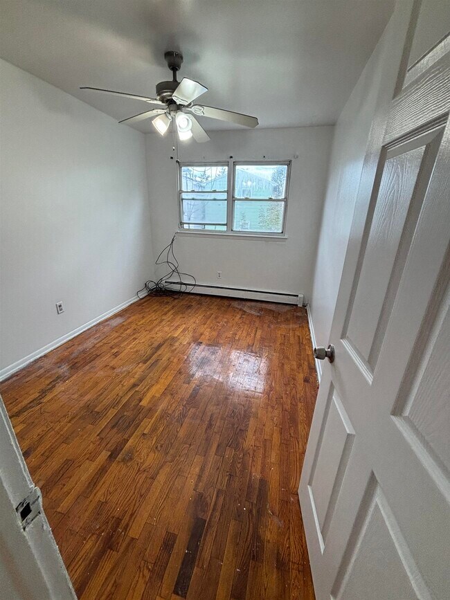 Building Photo - 19 Skillman Ave