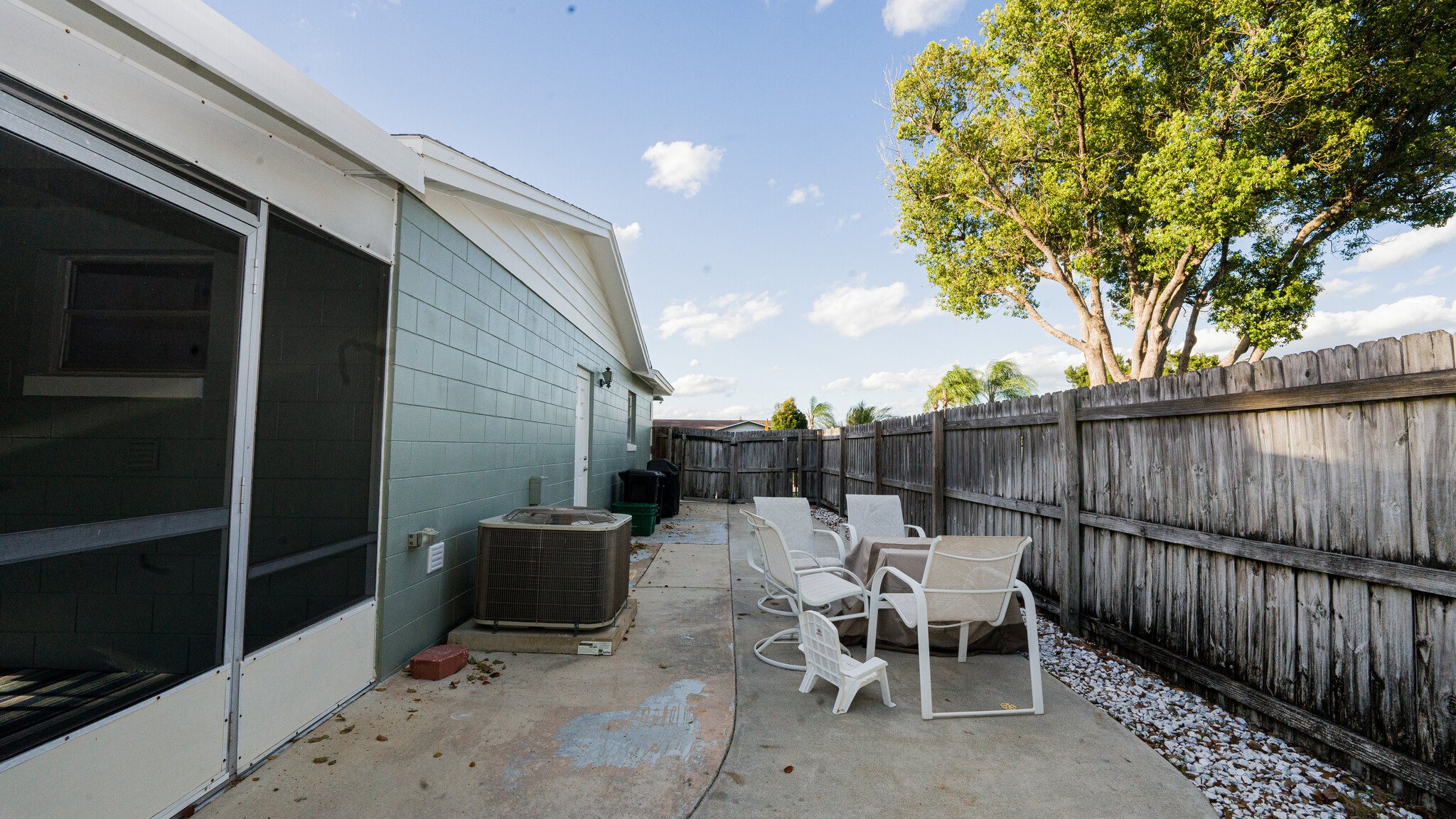 Building Photo - 37 Carriage Hill Cir