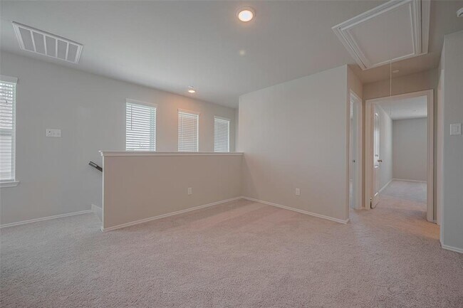 Building Photo - 2902 Scanlan Mdw