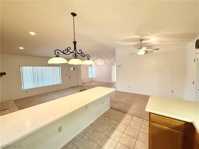 Building Photo - 1081 Pluto St