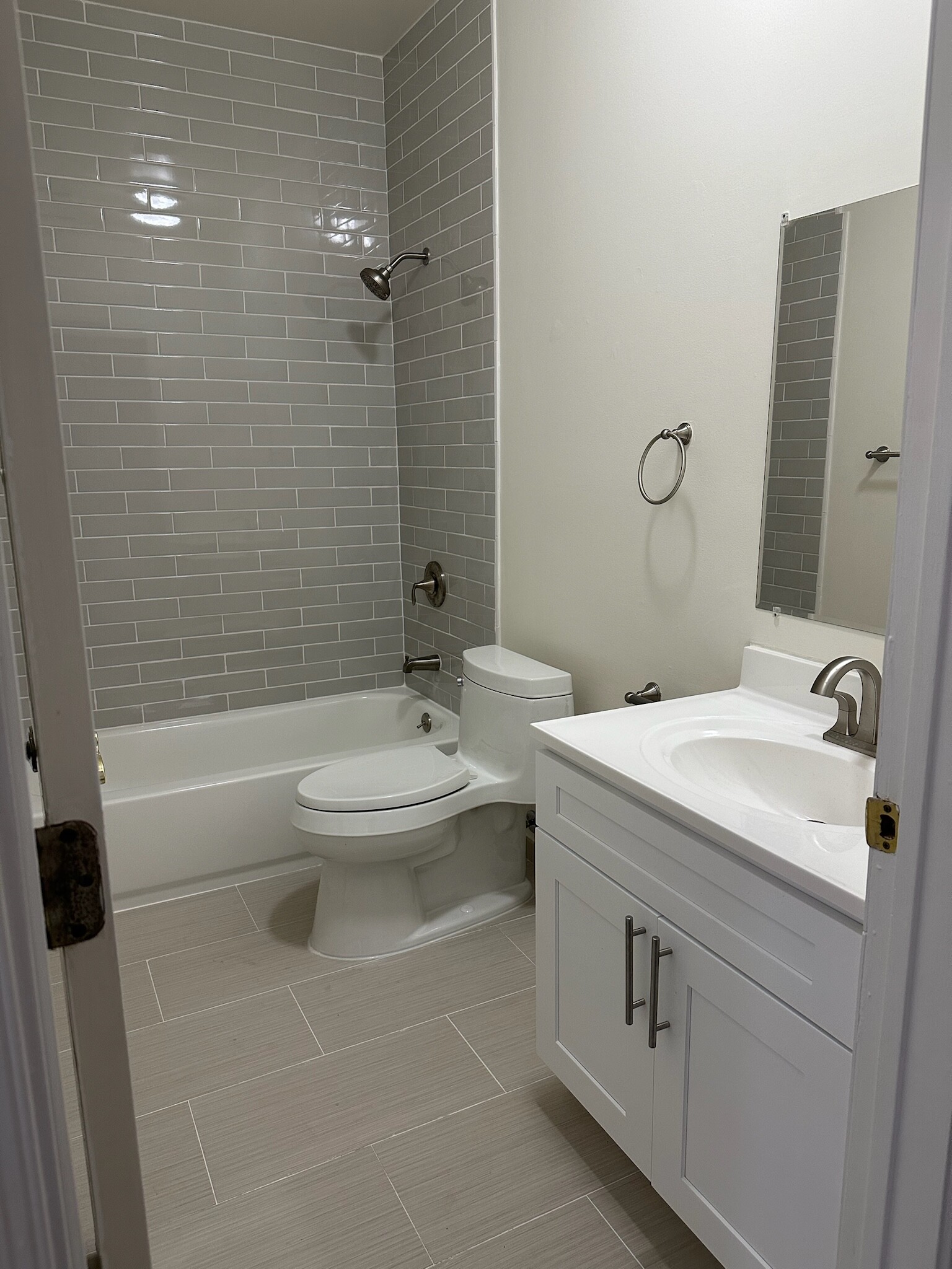 Building Photo - 177 Avenel St