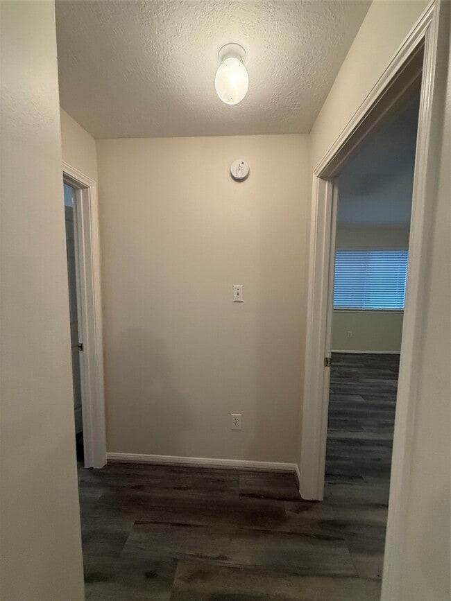 Building Photo - 12919 Deer Cove Ln