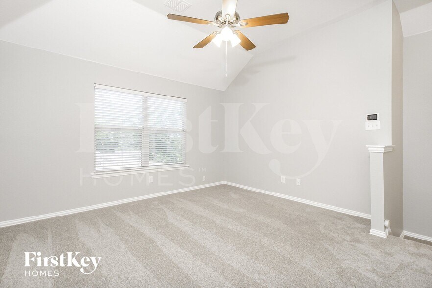 Building Photo - 8 Willowstone Ct