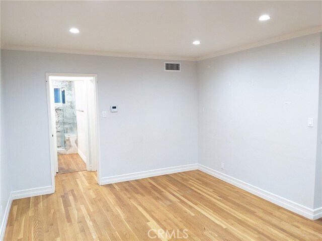 Building Photo - 1019 6th St